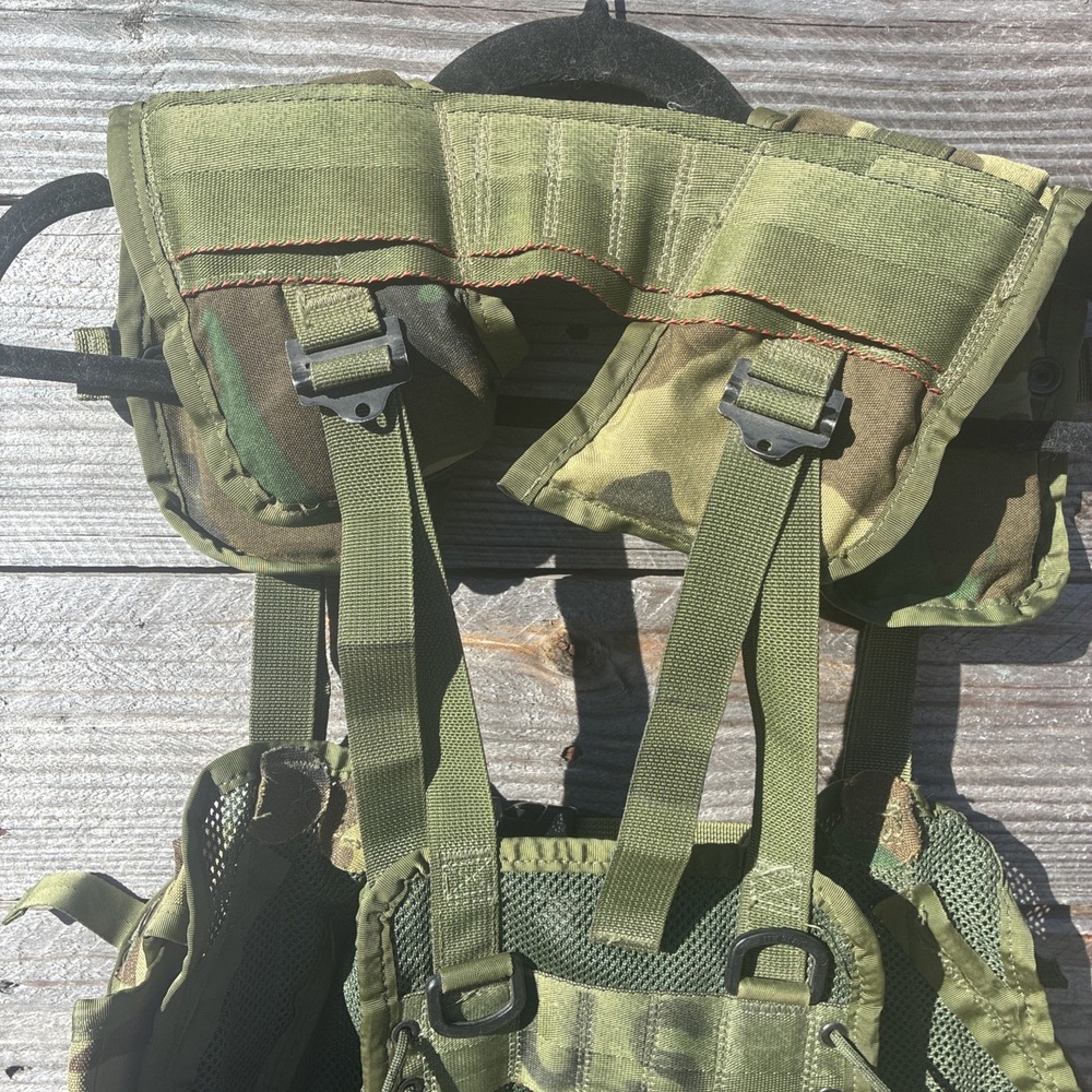 US Military Issue Enhanced Load Bearing Vest 80's 90's (Made in USA) - Picture 6 of 7